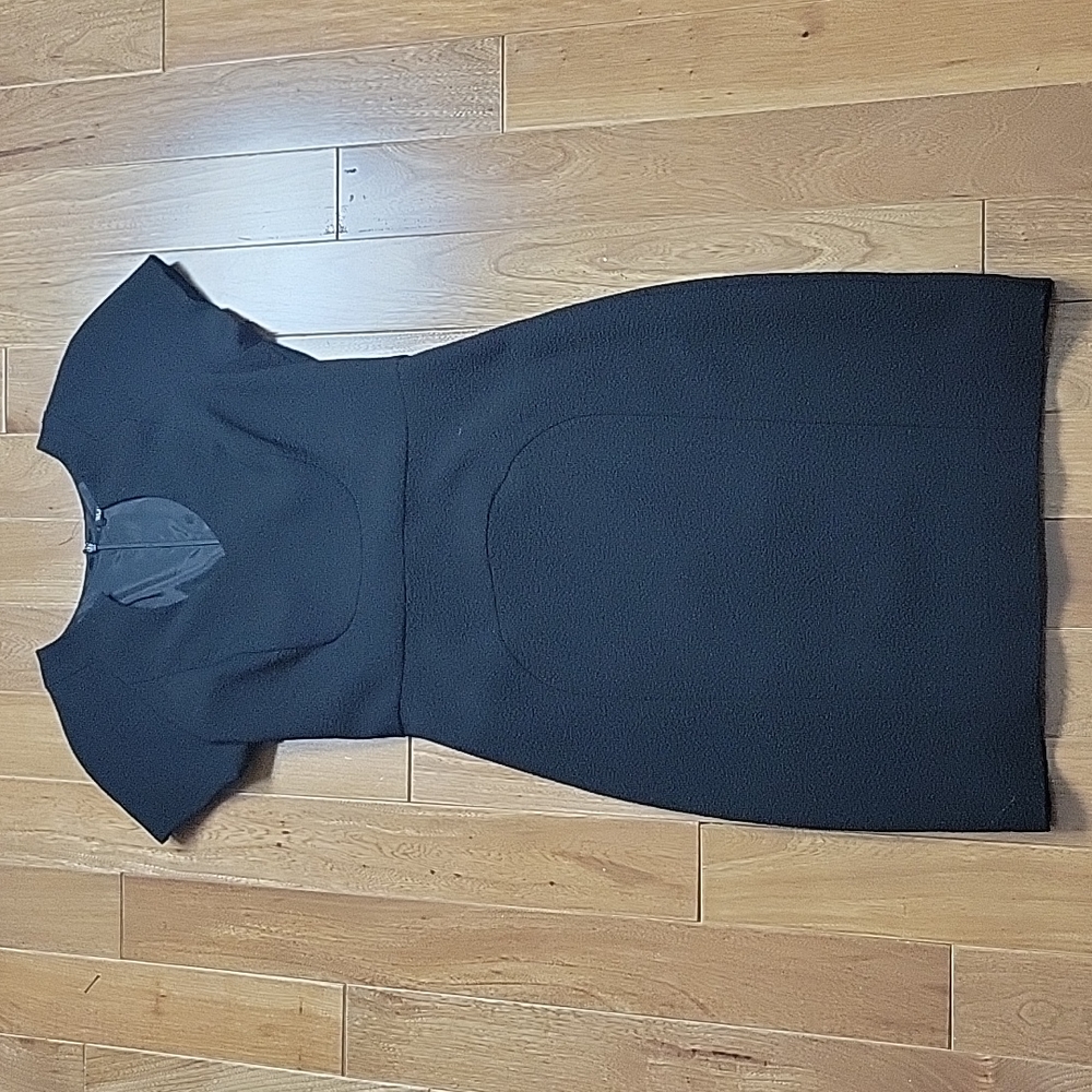 Black Halo Black Textured Cap-Sleeve Mini Dress